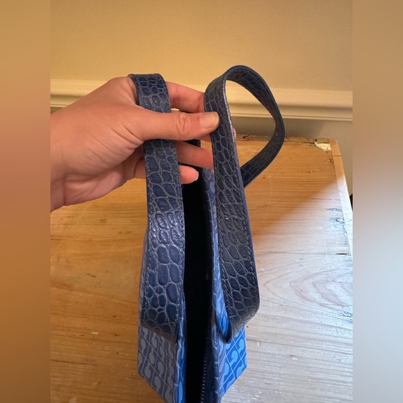 Gheradini leather handbag in like new condition - Picture 9 of 11